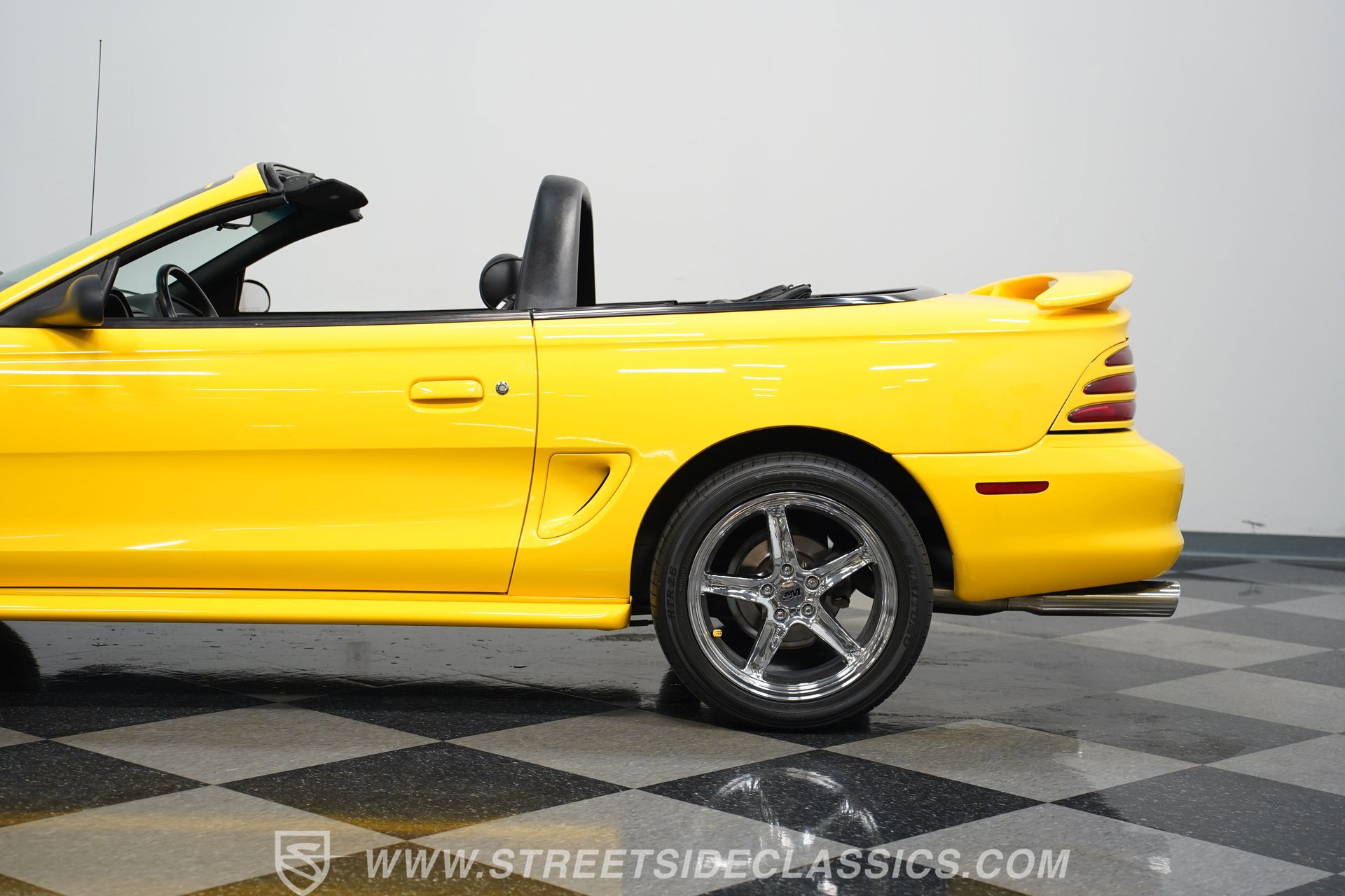 Used 1995 Ford Mustang GT RWD image 23