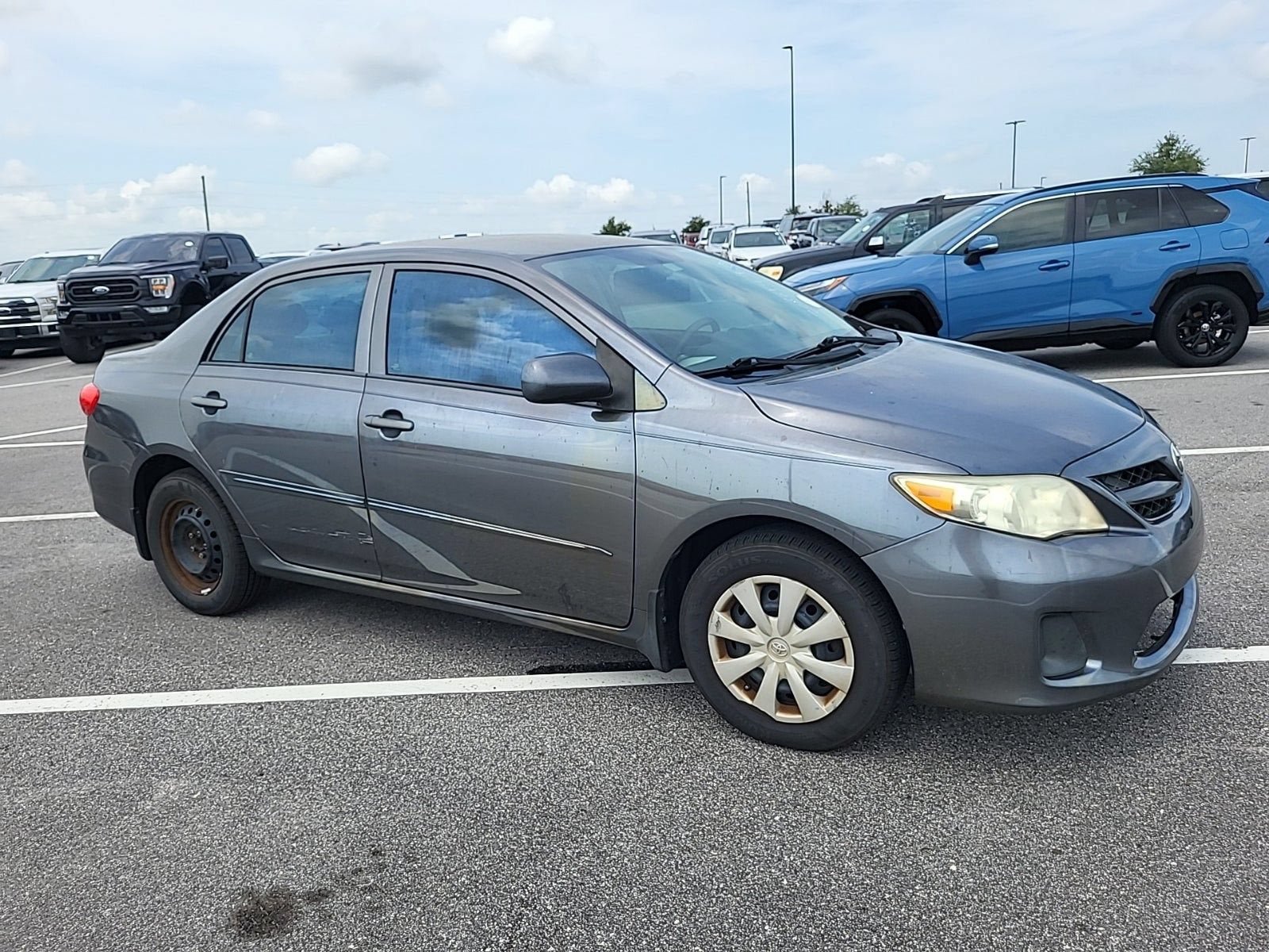 Used 2013 Toyota Corolla L FWD image 2