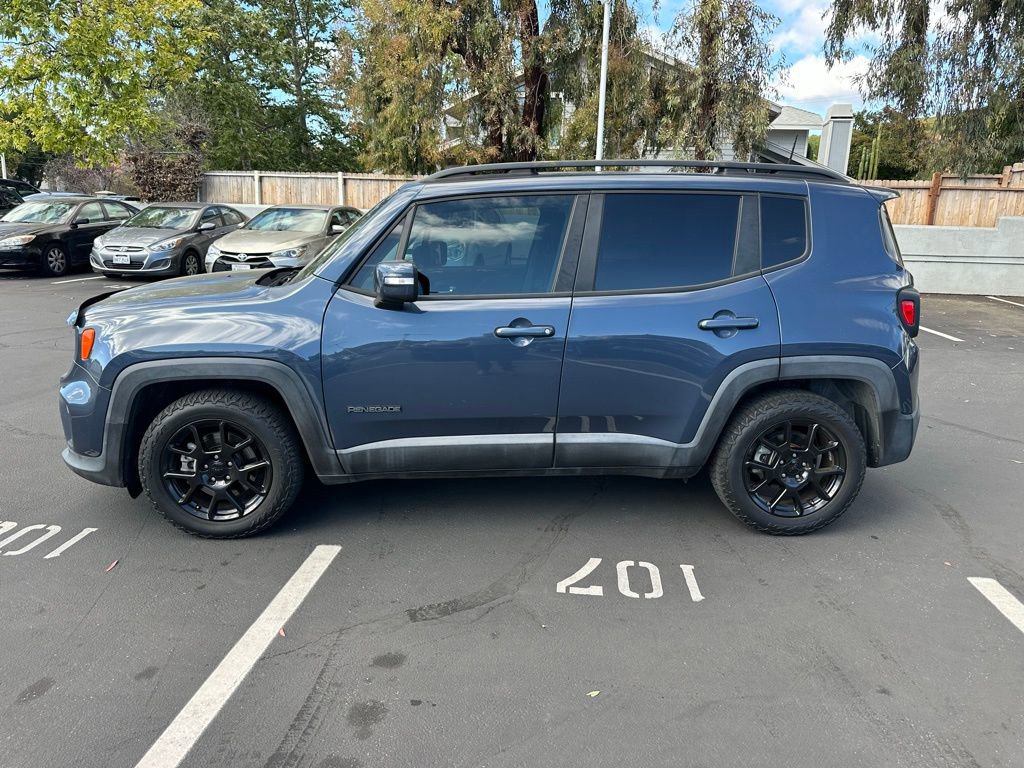 Used 2020 Jeep Renegade Altitude FWD image 2