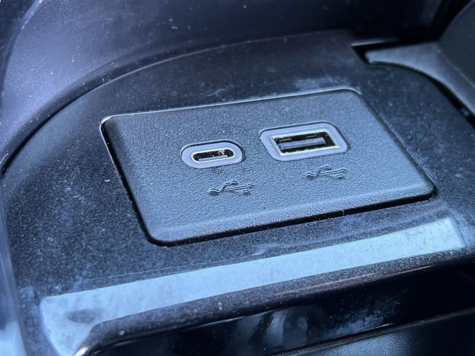 Used 2024 Cadillac Escalade ESV V w/ Heavy-Duty Trailer Package image 34