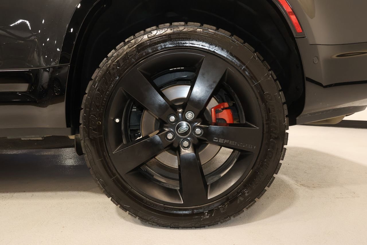 Used 2023 Land Rover Defender 130 X image 36