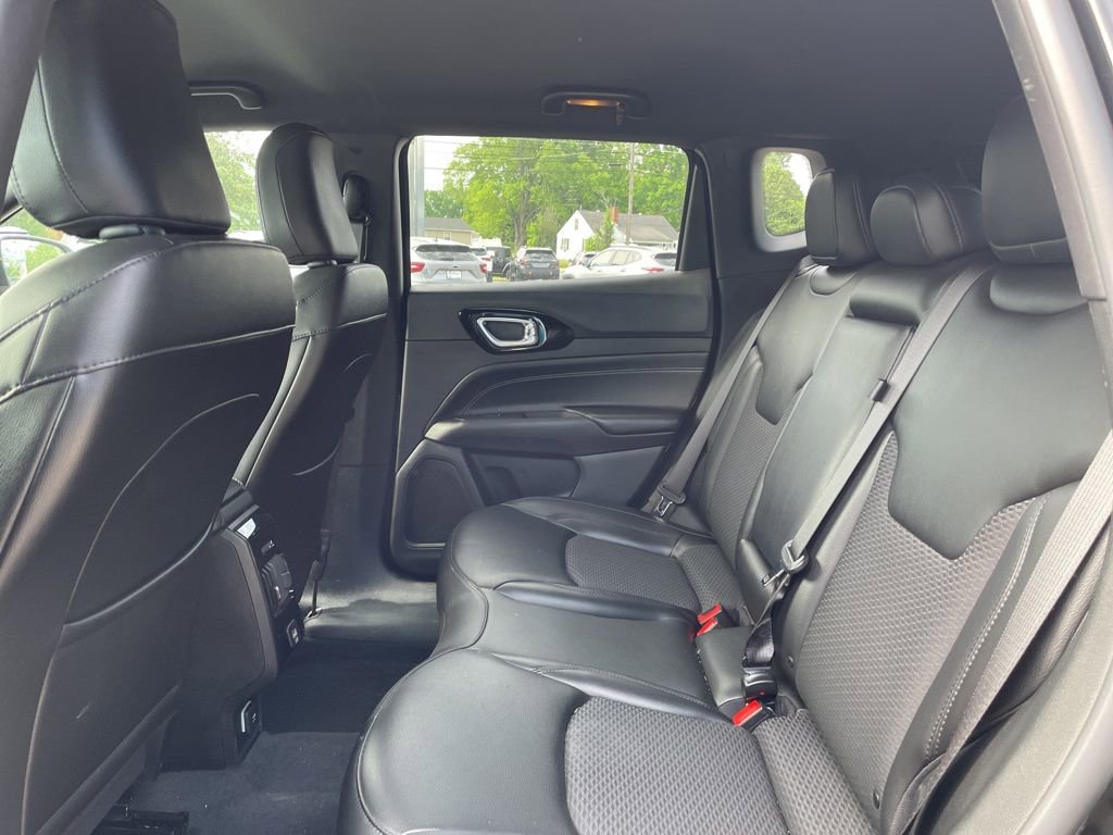 Used 2022 Jeep Compass Altitude AWD/4WD image 14