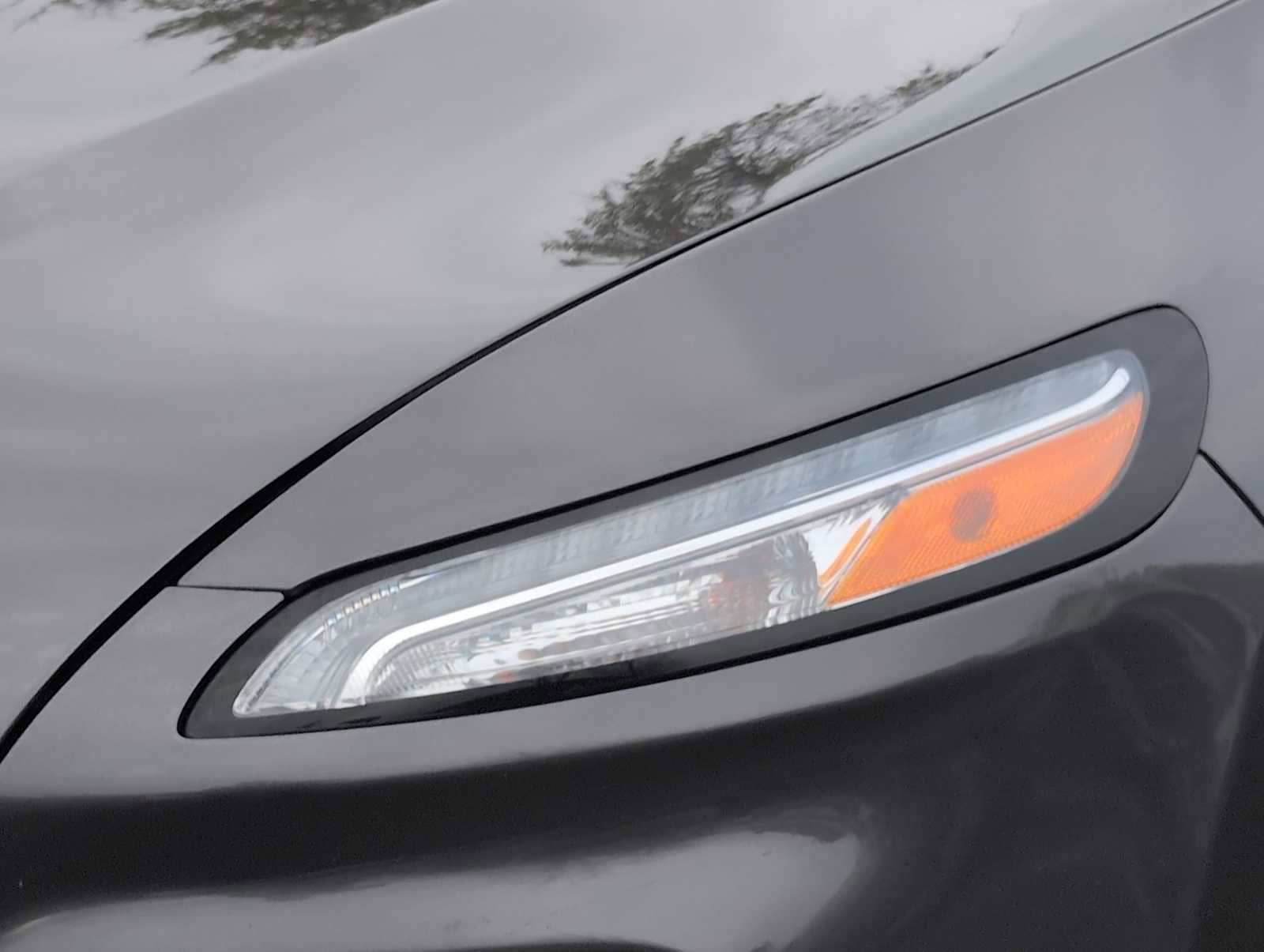 Used 2015 Jeep Cherokee Limited w/ Luxury Group image 11