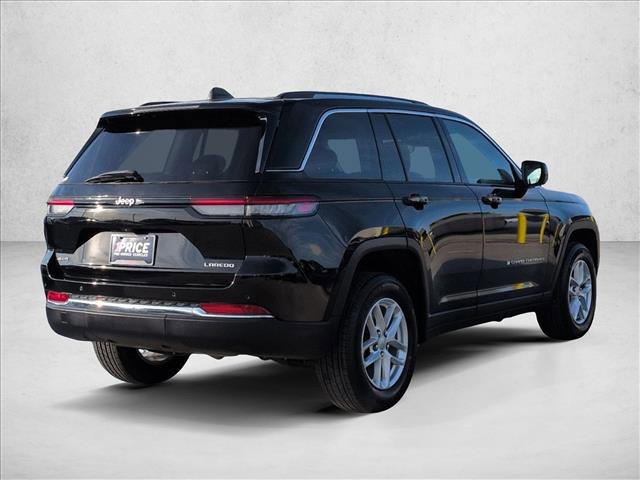 Used 2023 Jeep Grand Cherokee Laredo image 5