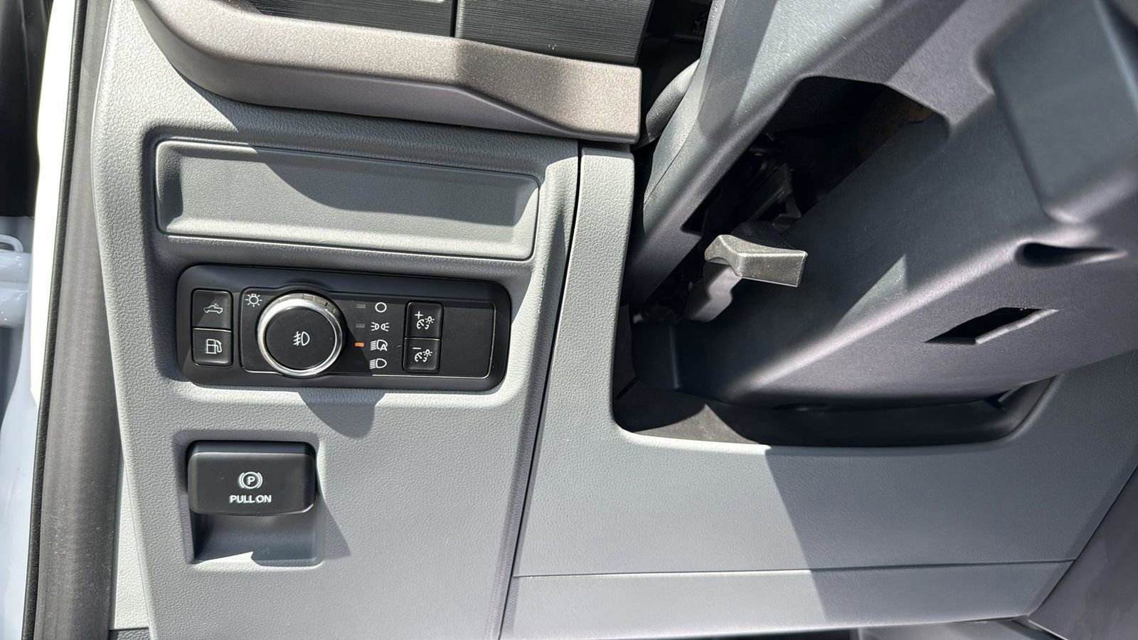 Used 2025 Ford F150 XLT w/ Equipment Group 301A Standard image 18