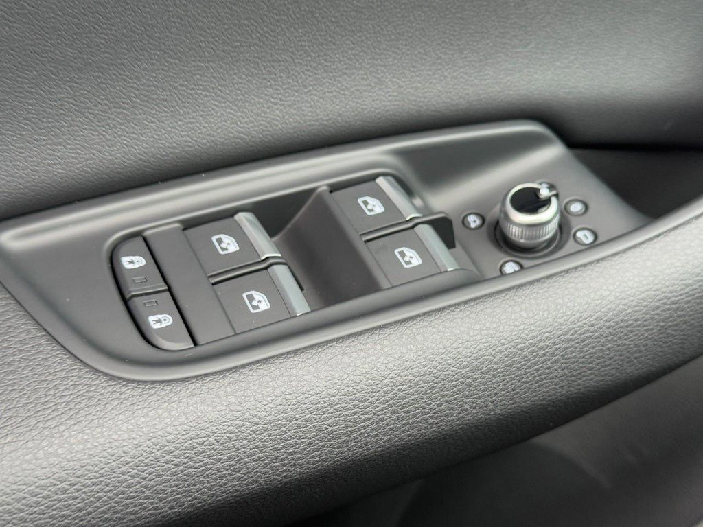 Used 2025 Audi Q7 2.0T Premium w/ Convenience Plus Package image 23