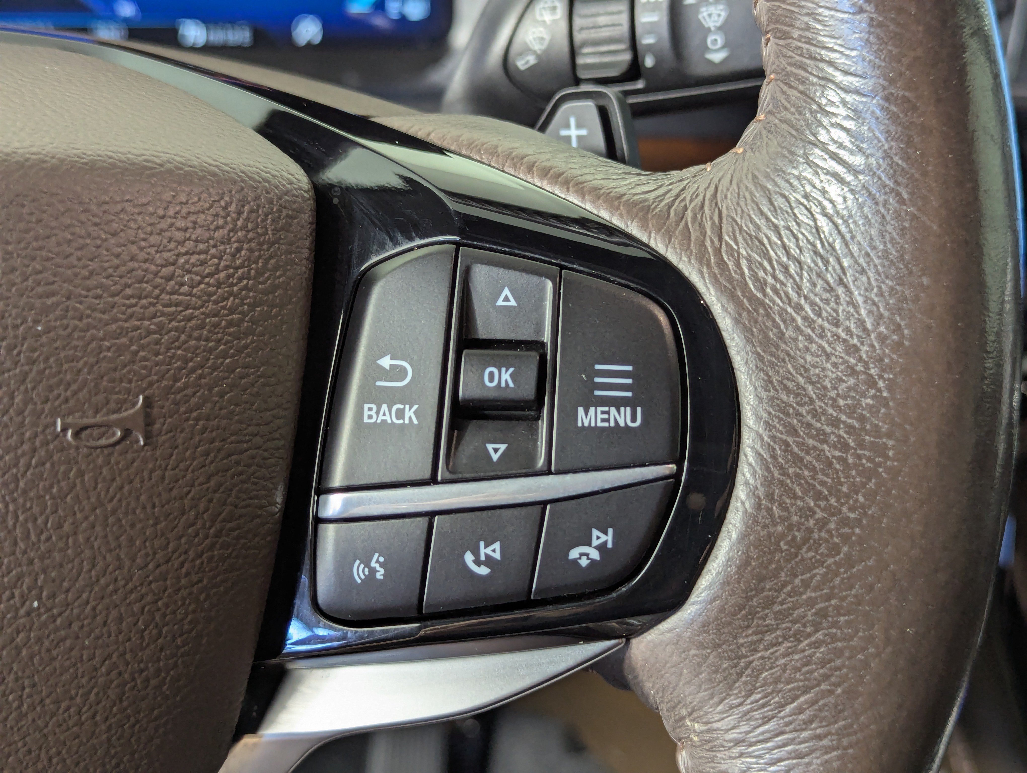 Certified 2021 Ford Explorer King Ranch w/ Premium Technology Package AWD/4WD image 36