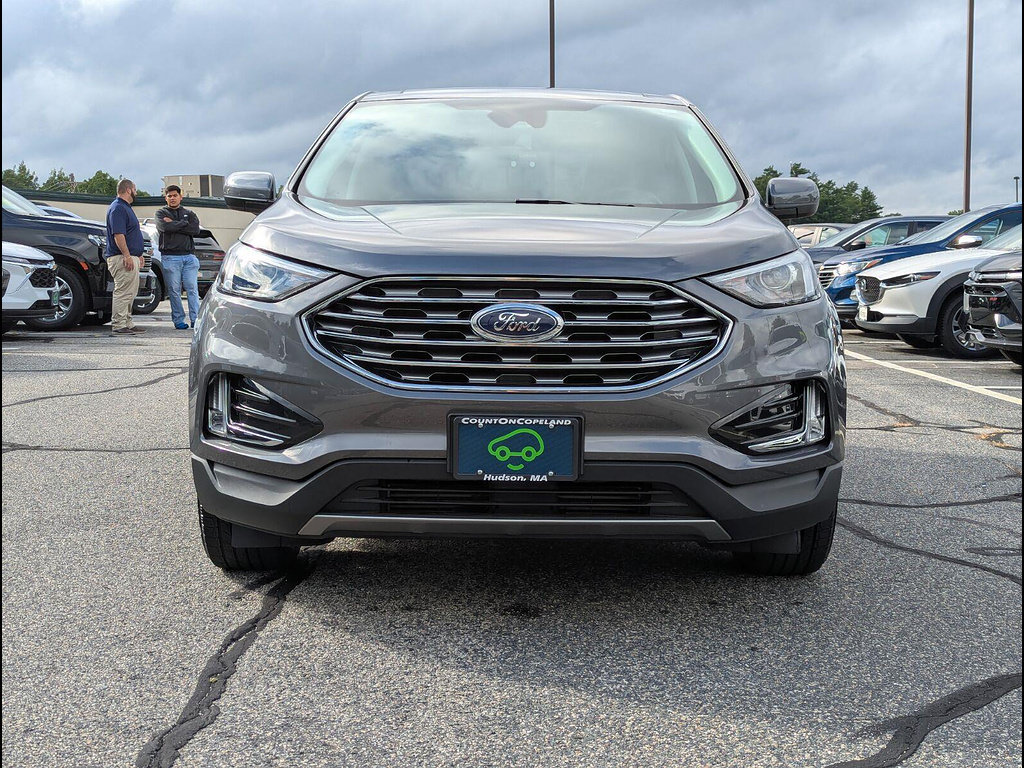 Used 2022 Ford Edge SEL w/ Convenience Package AWD/4WD image 2
