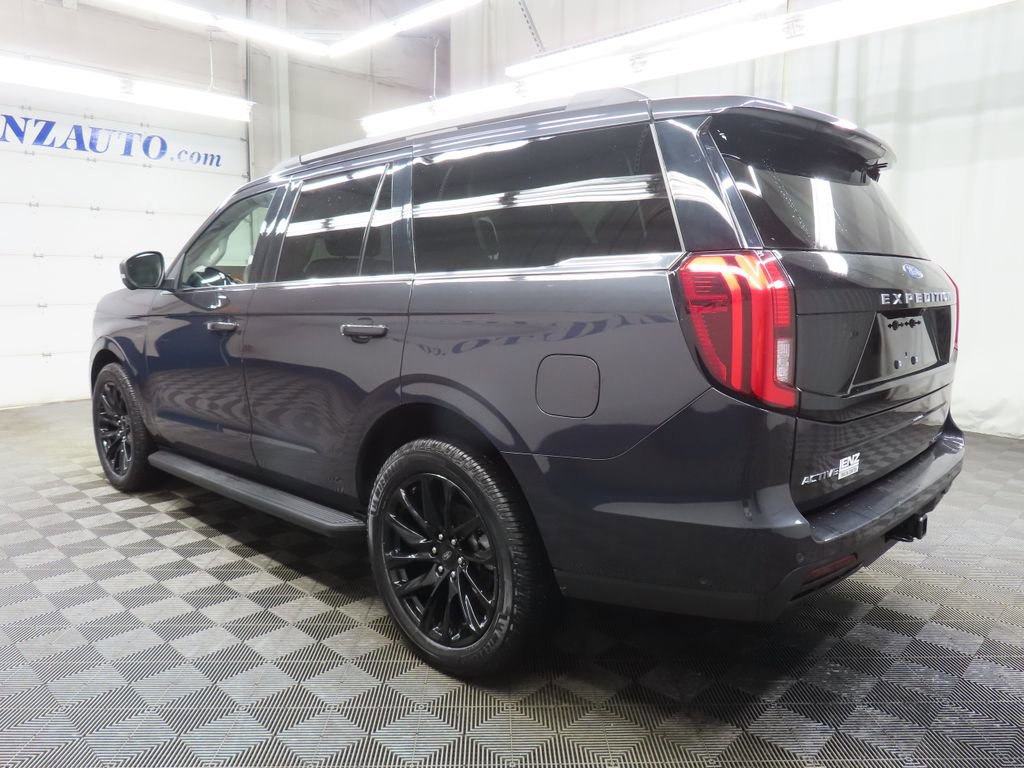 Used 2025 Ford Expedition Active image 7