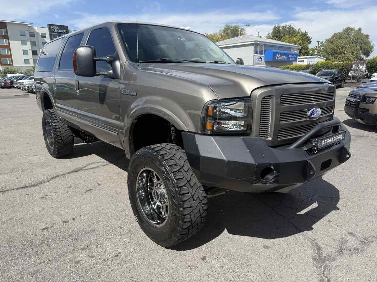 Used 2005 Ford Excursion Limited AWD/4WD image 4