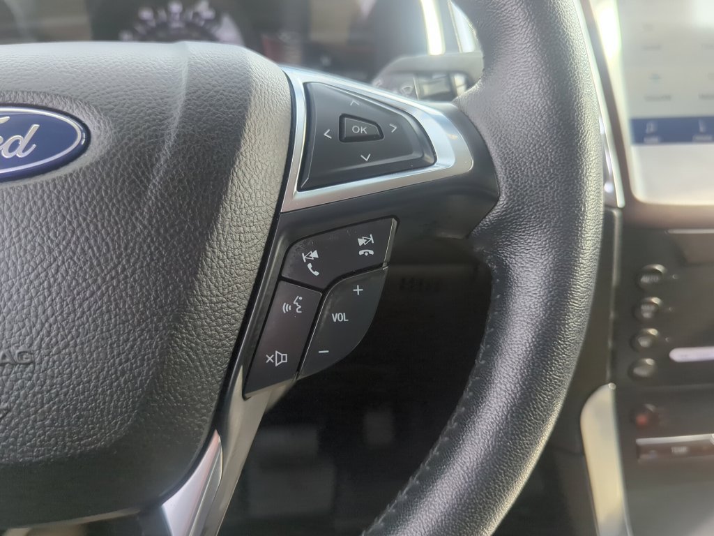 Used 2020 Ford Edge Titanium AWD/4WD image 26