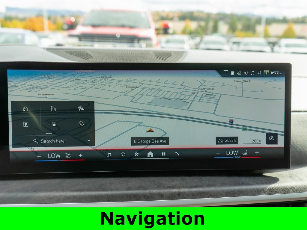 Used 2024 BMW X7 M60i image 7