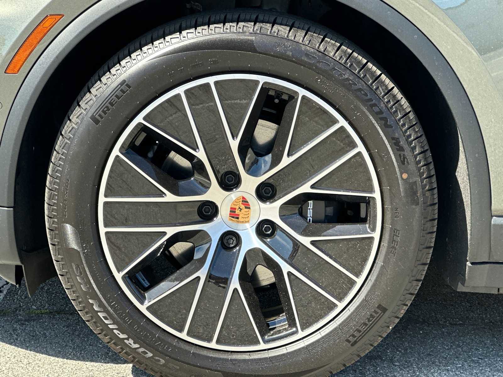 New 2026 Porsche Macan 4 Electric image 27