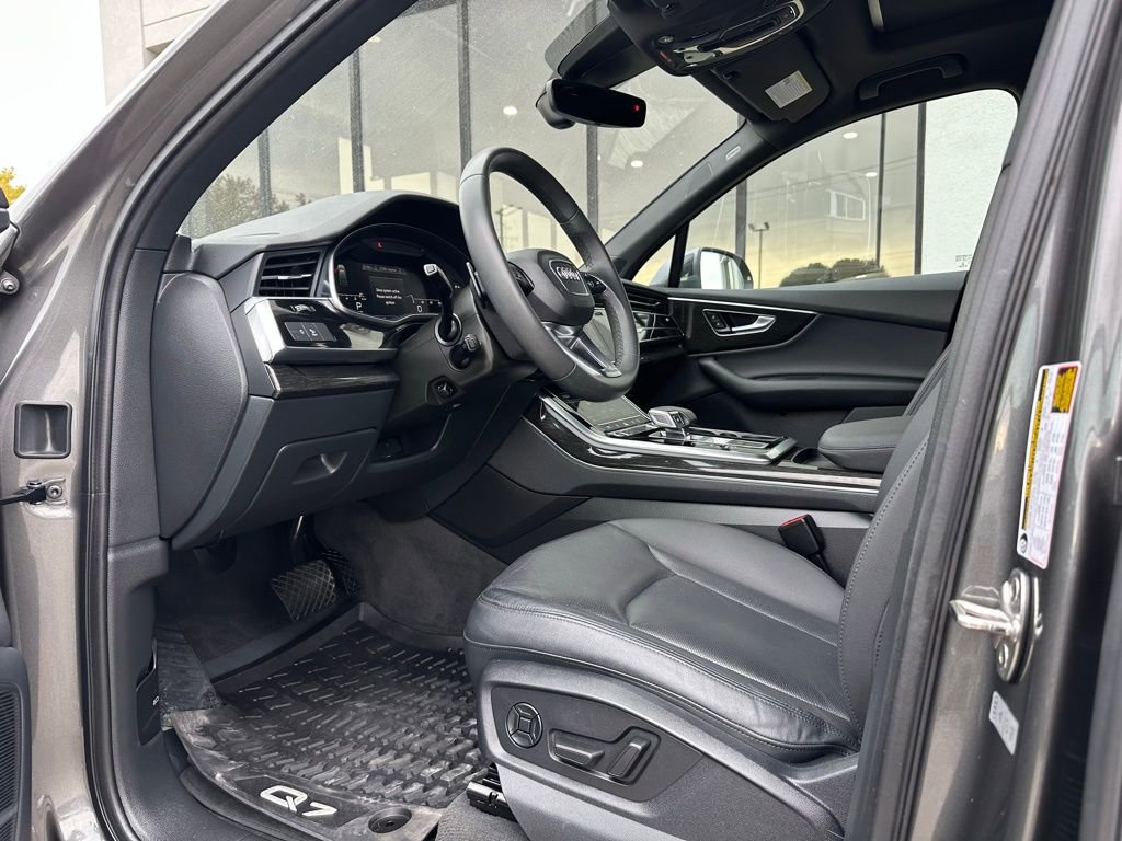 Used 2021 Audi Q7 2.0T Premium Plus w/ Executive Package image 17