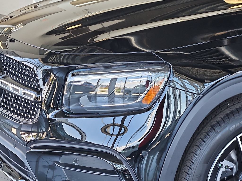 New 2026 Mercedes-Benz GLB 250 image 8