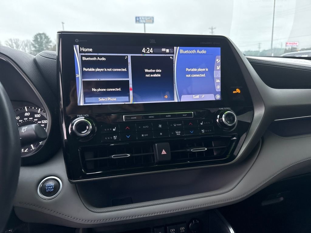 Used 2021 Toyota Highlander Limited image 16