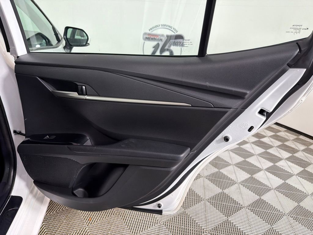 Used 2025 Toyota Camry LE image 16