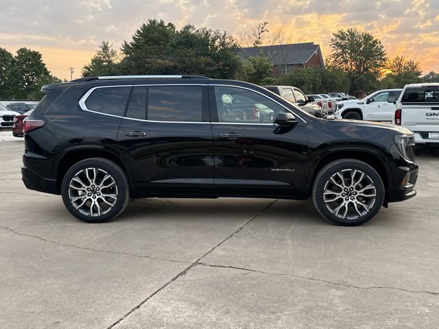 New 2027 GMC Acadia Denali Ultimate w/ LPO, Floor Liner Package AWD/4WD image 2