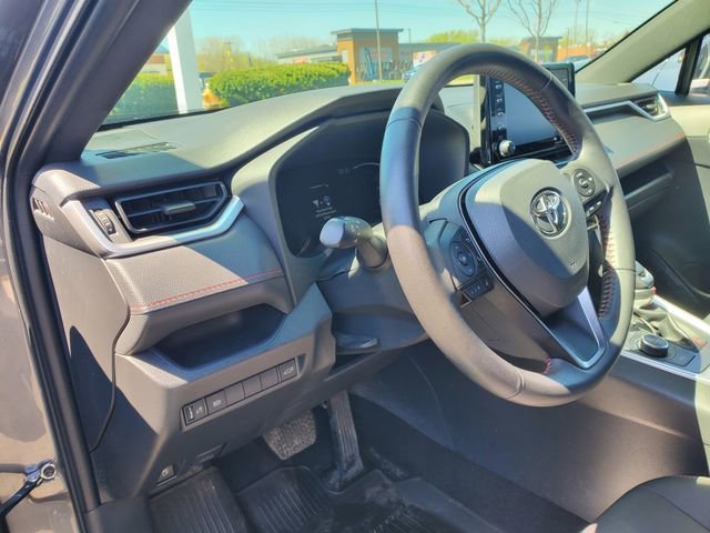 Used 2022 Toyota RAV4 SE image 20