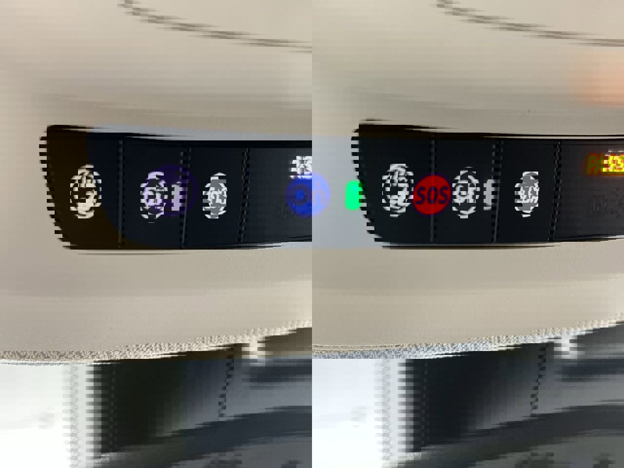 Certified 2023 Buick Envision Preferred w/ Sport Touring Package image 25