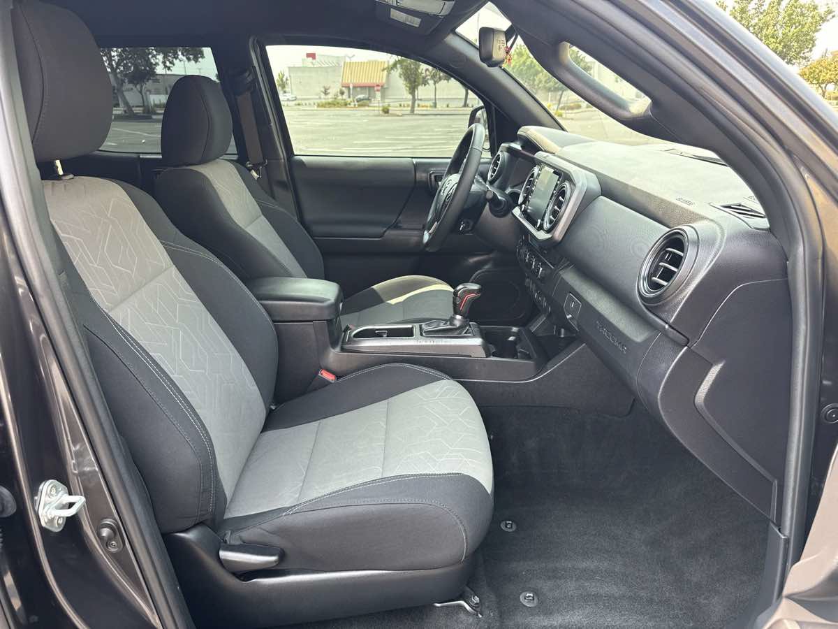 Used 2023 Toyota Tacoma TRD Sport w/ Black Out Package (TMS) AWD/4WD image 20