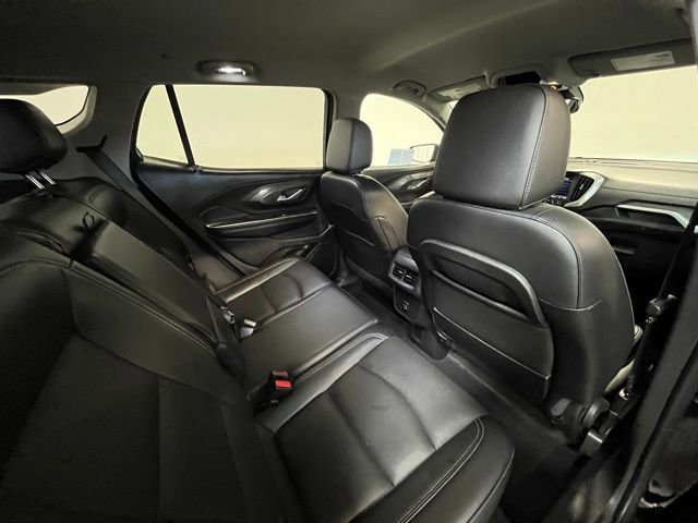 Used 2024 GMC Terrain SLT image 12