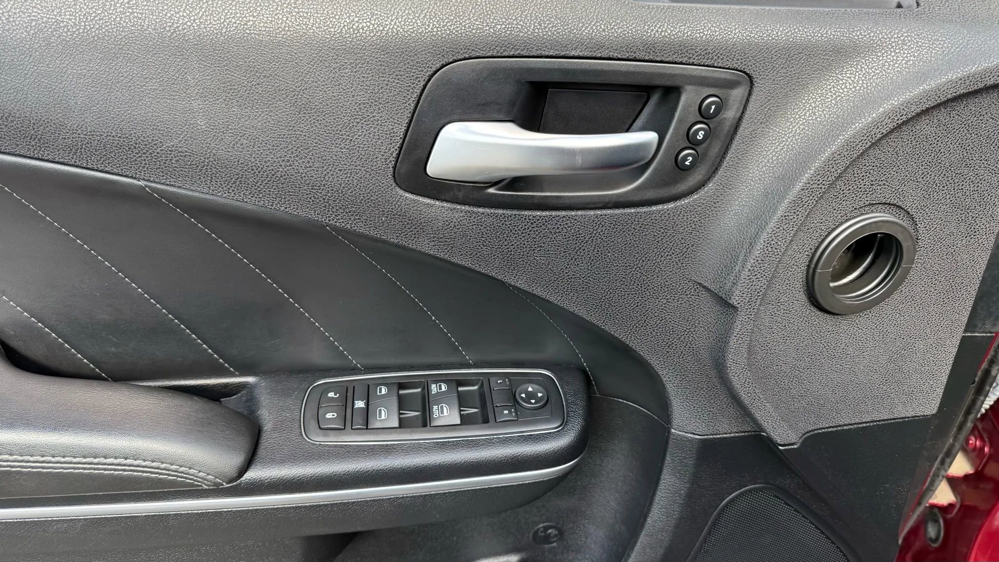 Used 2017 Dodge Charger SXT w/ AWD Plus Group image 13