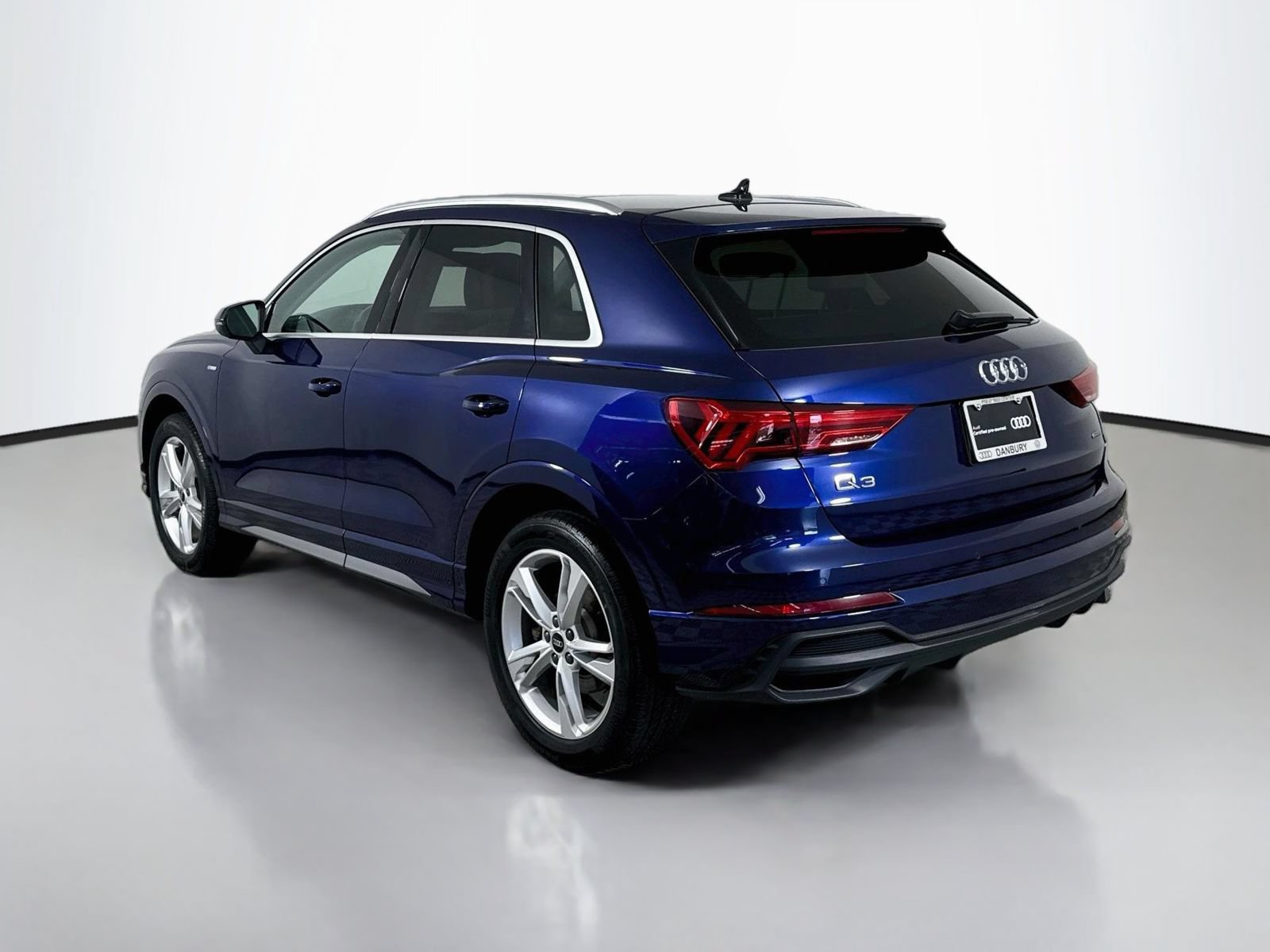 Certified 2024 Audi Q3 2.0T Premium AWD/4WD image 3