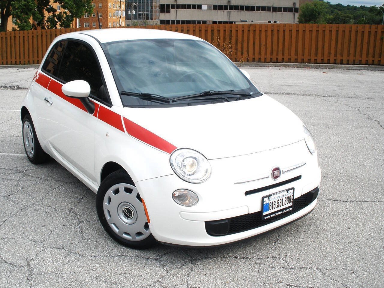 Used 2015 FIAT 500 Pop FWD image 2