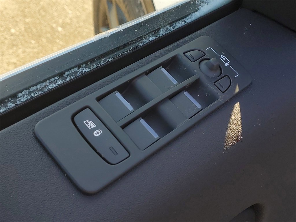 New 2026 Land Rover Discovery Sport Landmark image 12