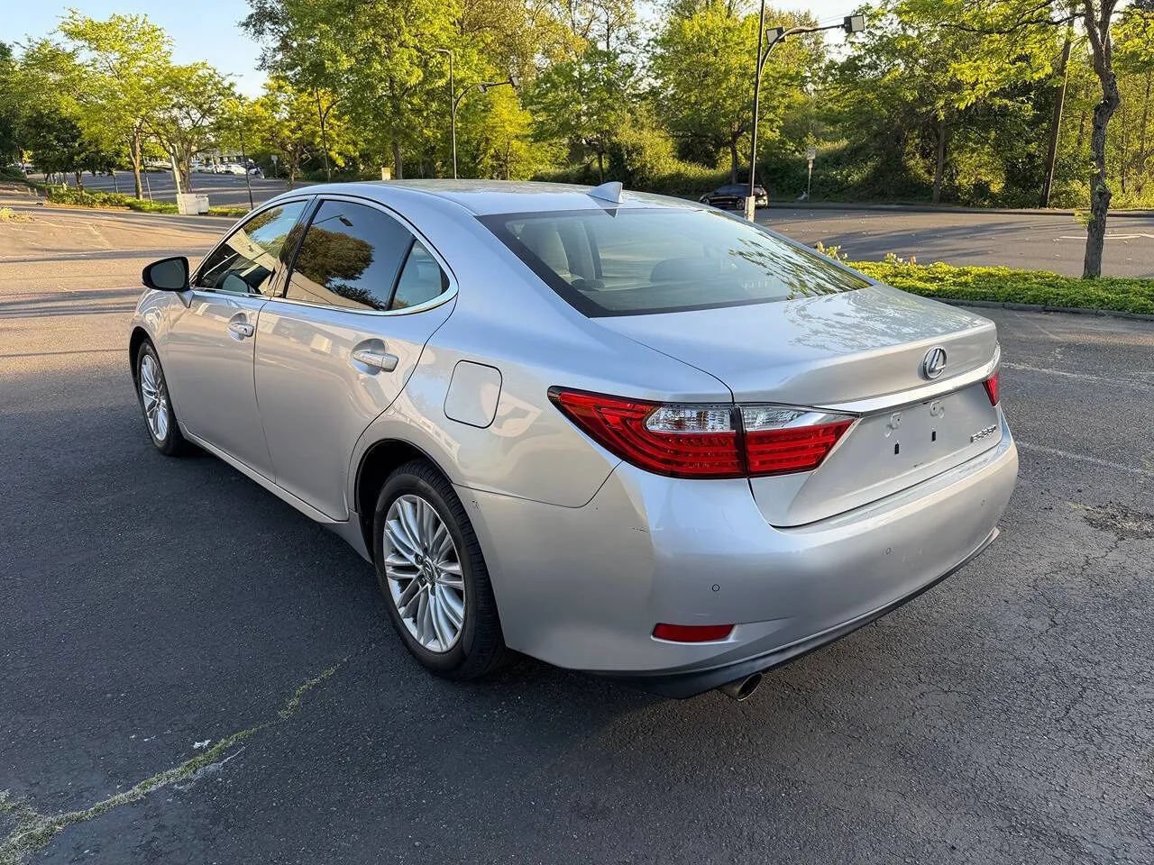 Used 2015 Lexus ES 350 w/ Premium Package FWD image 10