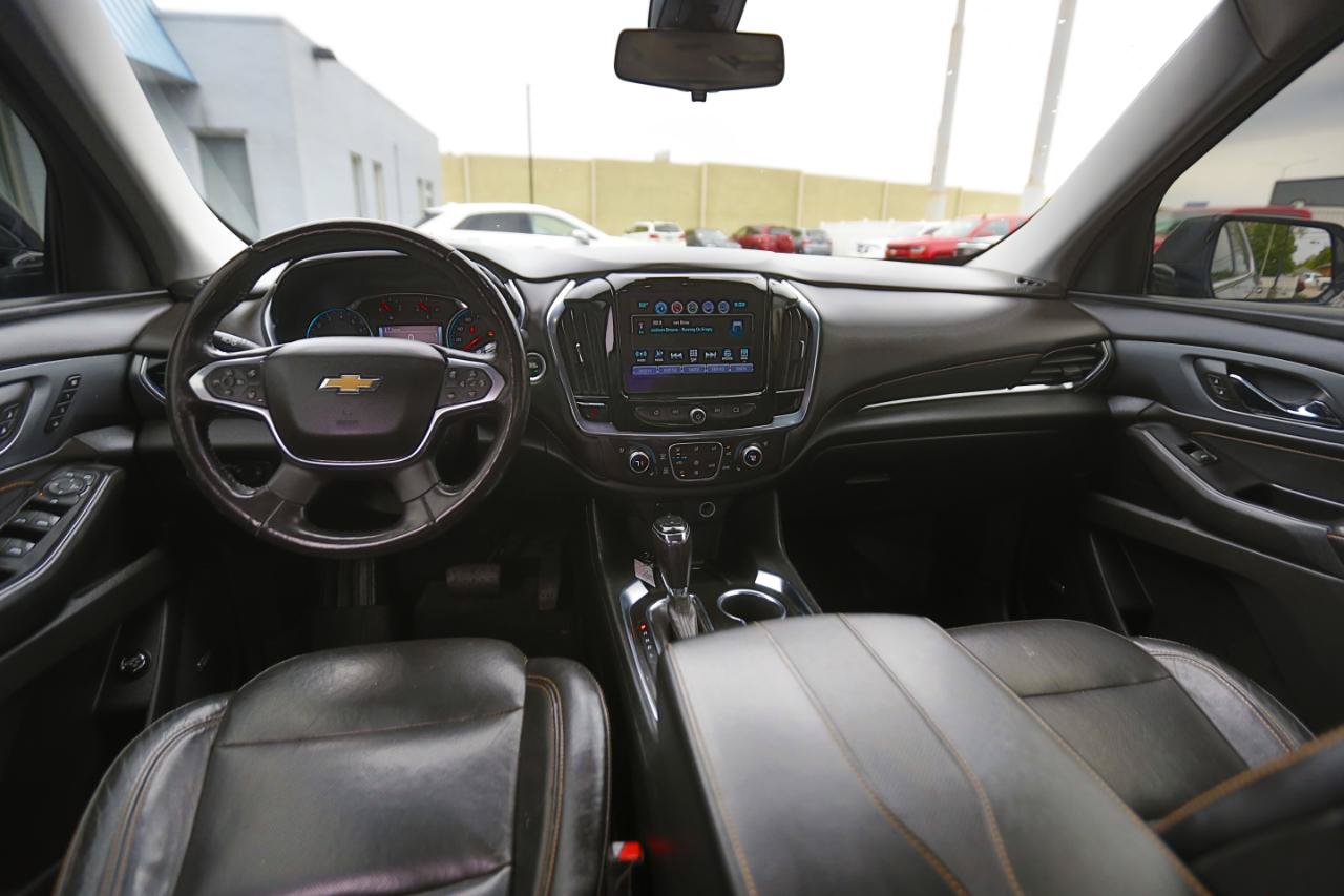 Used 2018 Chevrolet Traverse Premier w/ Driver Confidence II Package FWD image 12