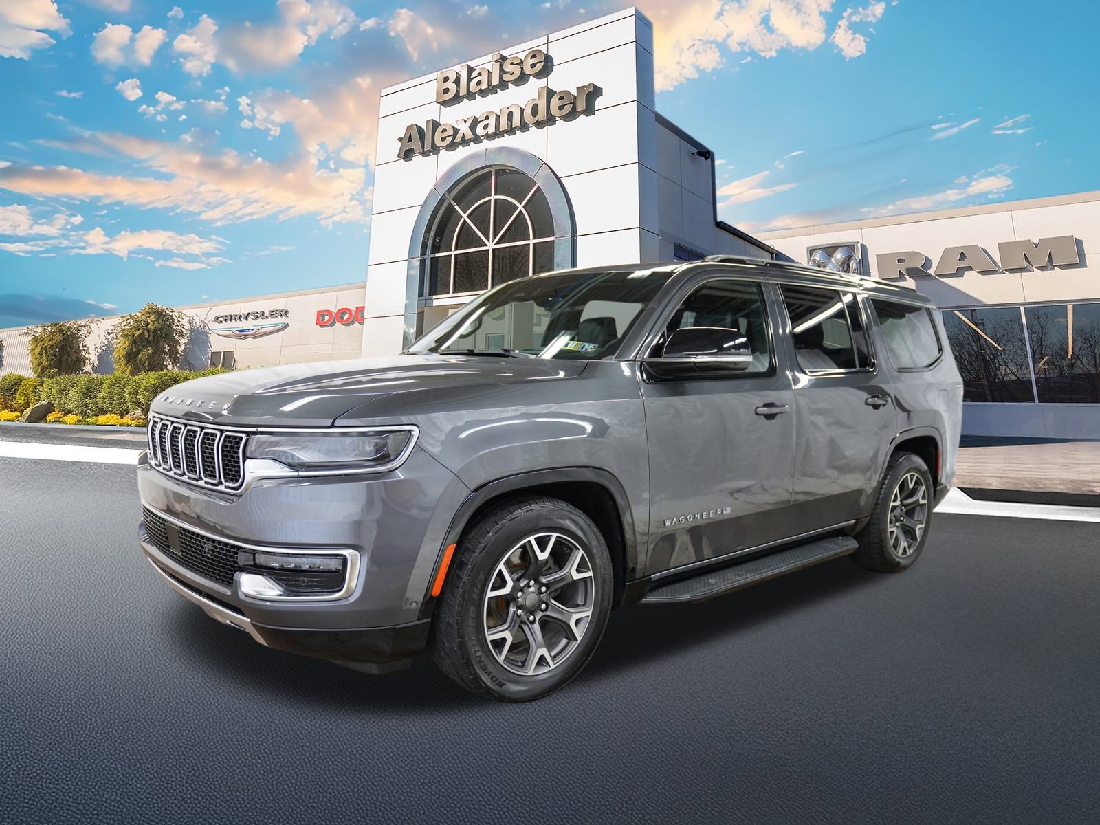 Used 2023 Jeep Wagoneer Series III w/ Preferred Equipment Group image 11