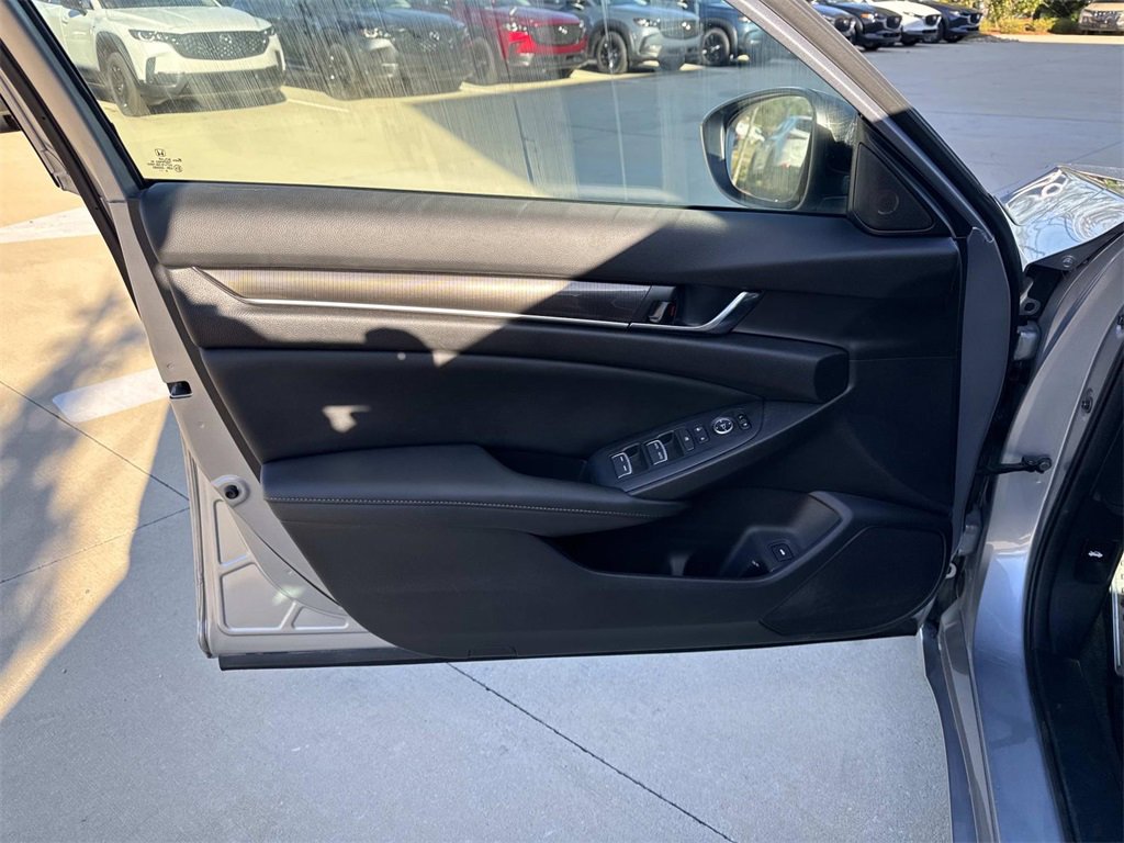 Used 2022 Honda Accord Sport image 18