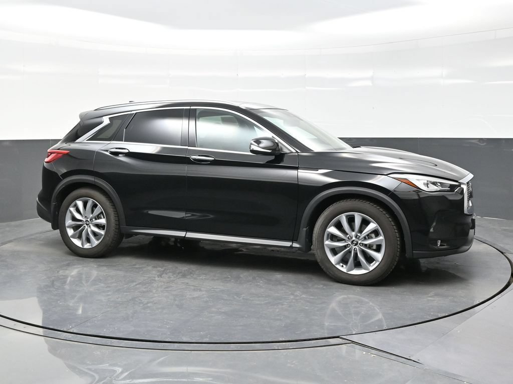 Used 2019 INFINITI QX50 Luxe w/ Navigation Package AWD/4WD image 8