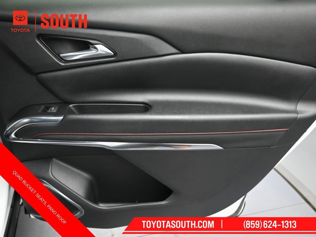 Used 2024 Chevrolet Traverse RS AWD/4WD image 25