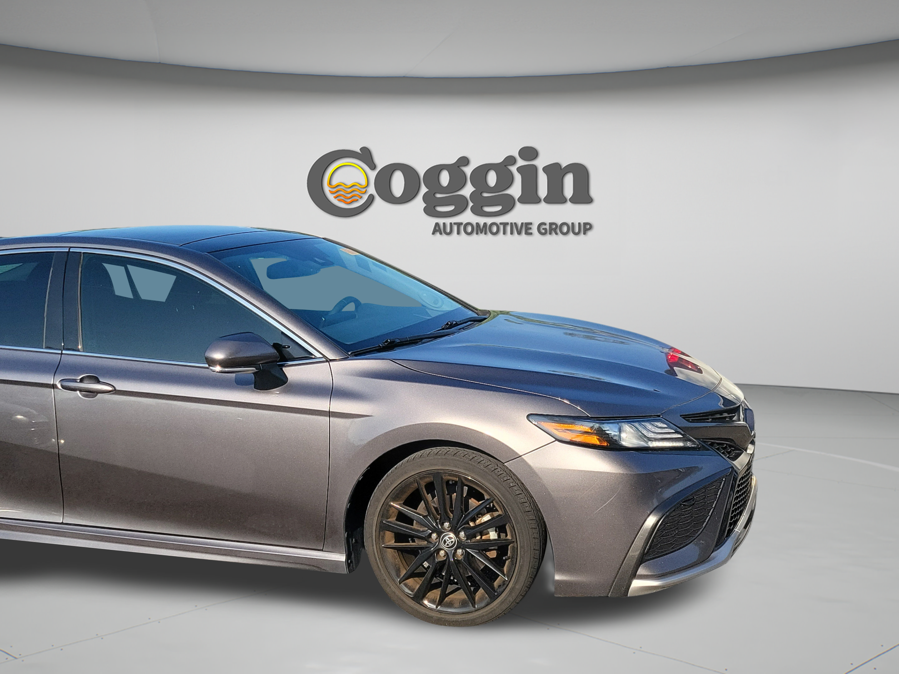 Used 2022 Toyota Camry XSE FWD image 11