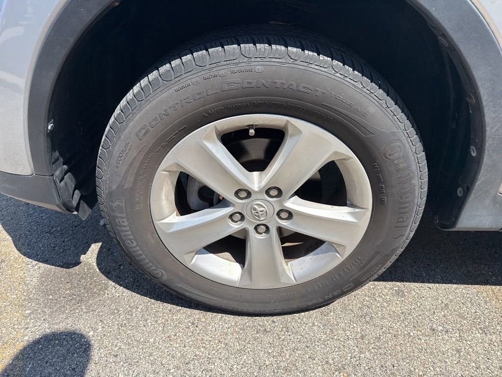 Used 2014 Toyota RAV4 XLE FWD image 12