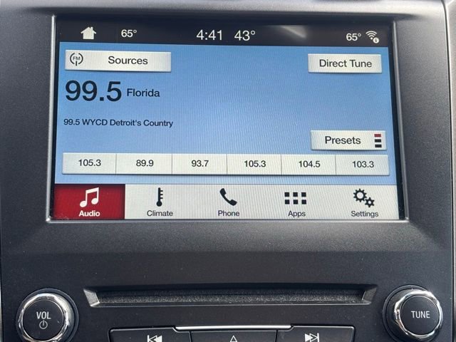 Used 2018 Ford Fusion SE image 25