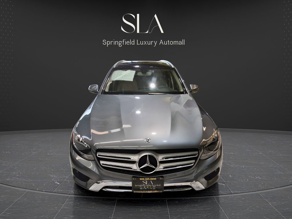 Used 2019 Mercedes-Benz GLC 300 4MATIC w/ Premium Package image 3