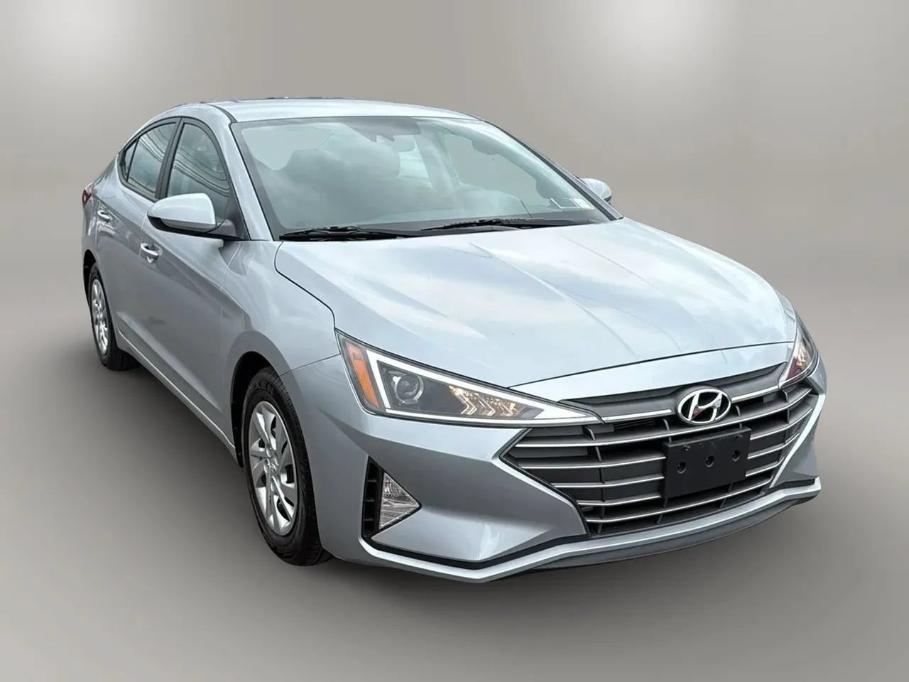 Used 2020 Hyundai Elantra SE w/ Cargo Package (C1) FWD image 7