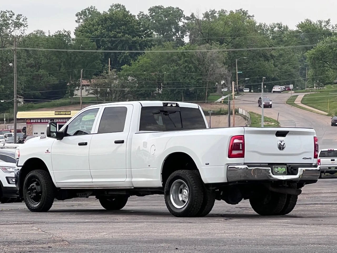 Used 2024 RAM 3500 Tradesman w/ Chrome Appearance Group AWD/4WD image 5