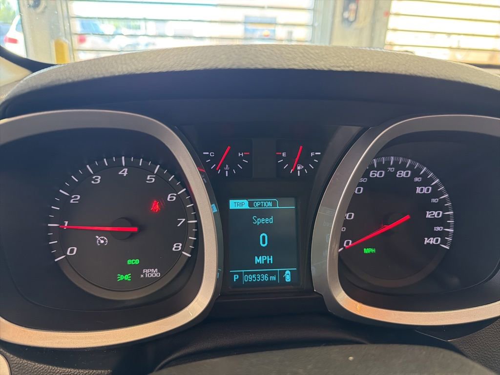Used 2016 Chevrolet Equinox LT w/ Convenience Package AWD/4WD image 2