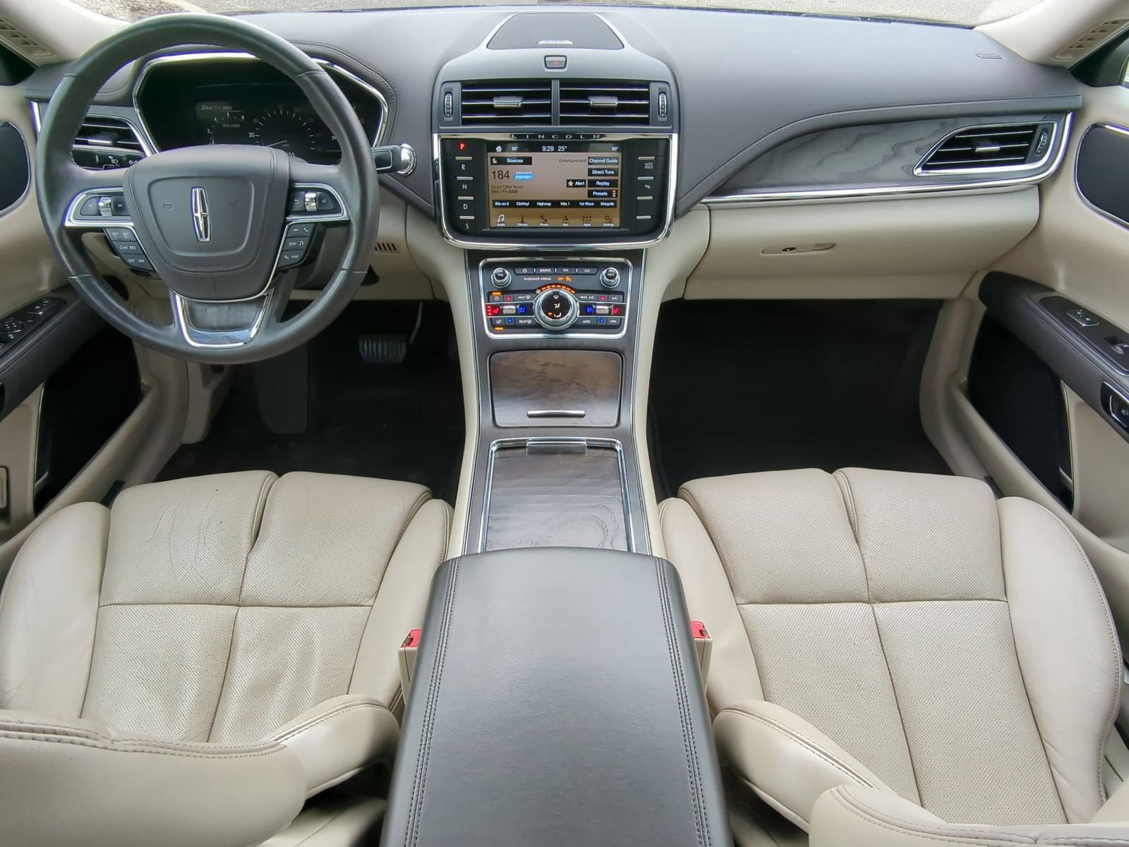 Used 2017 Lincoln Continental Reserve w/ Climate Package image 20