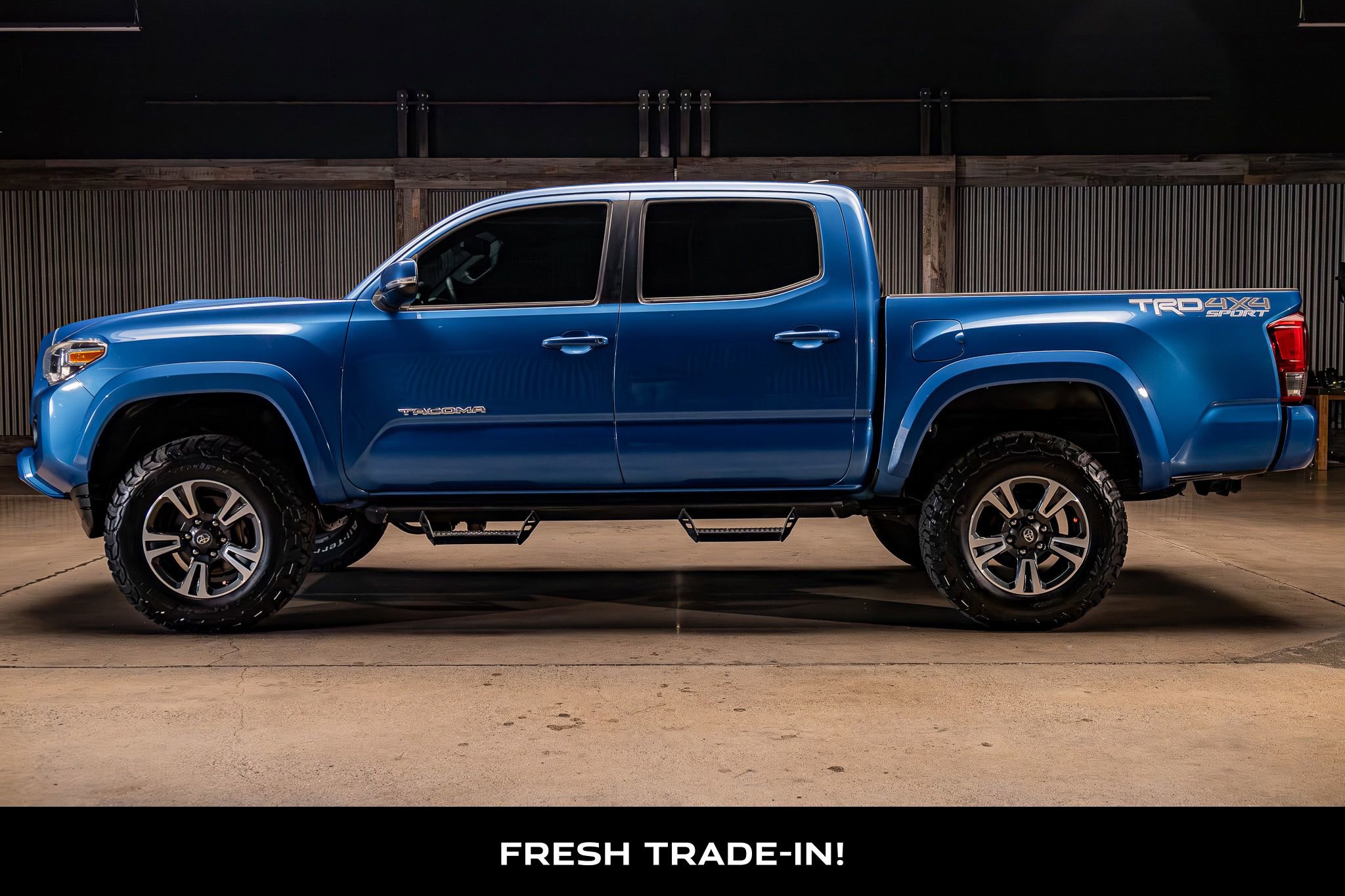 Used 2017 Toyota Tacoma TRD Sport w/ Tow Package image 5