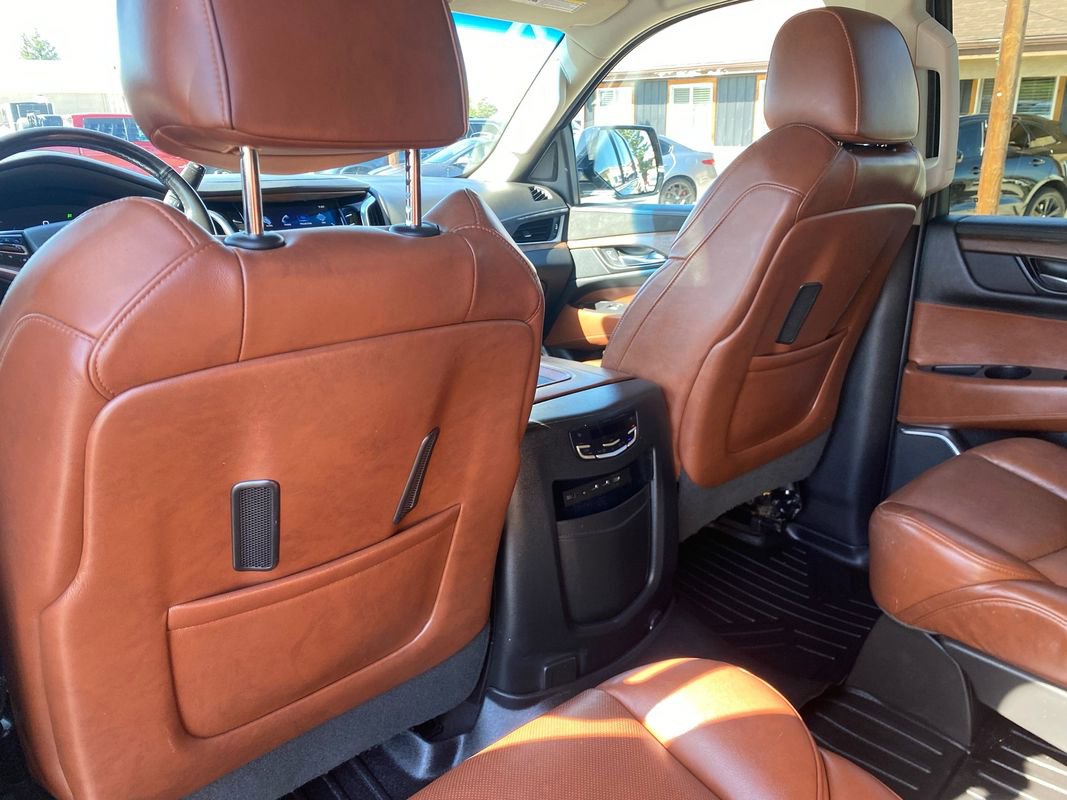 Used 2019 Cadillac Escalade Premium Luxury AWD/4WD image 32
