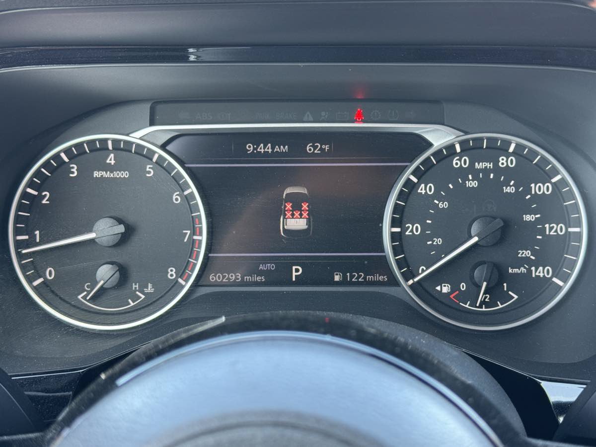 Used 2023 Nissan Pathfinder Rock Creek AWD/4WD image 32