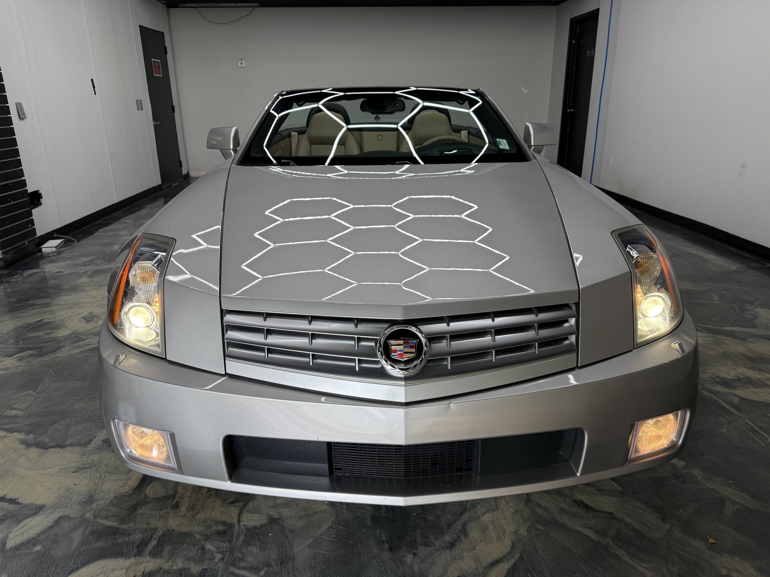Used 2008 Cadillac XLR RWD image 25