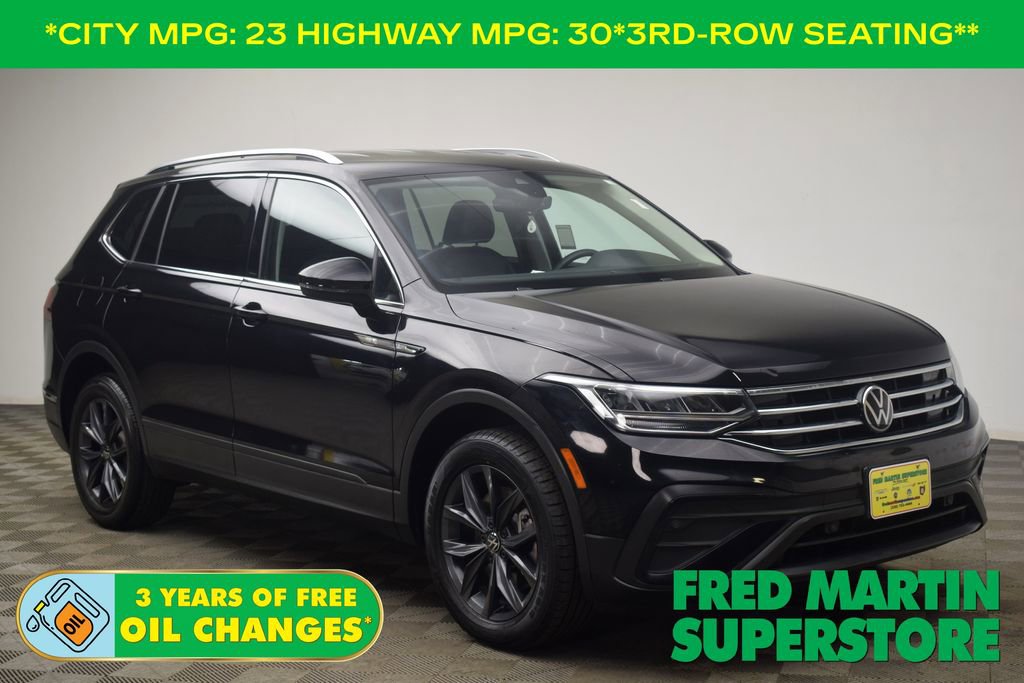 Used 2023 Volkswagen Tiguan SE image 1