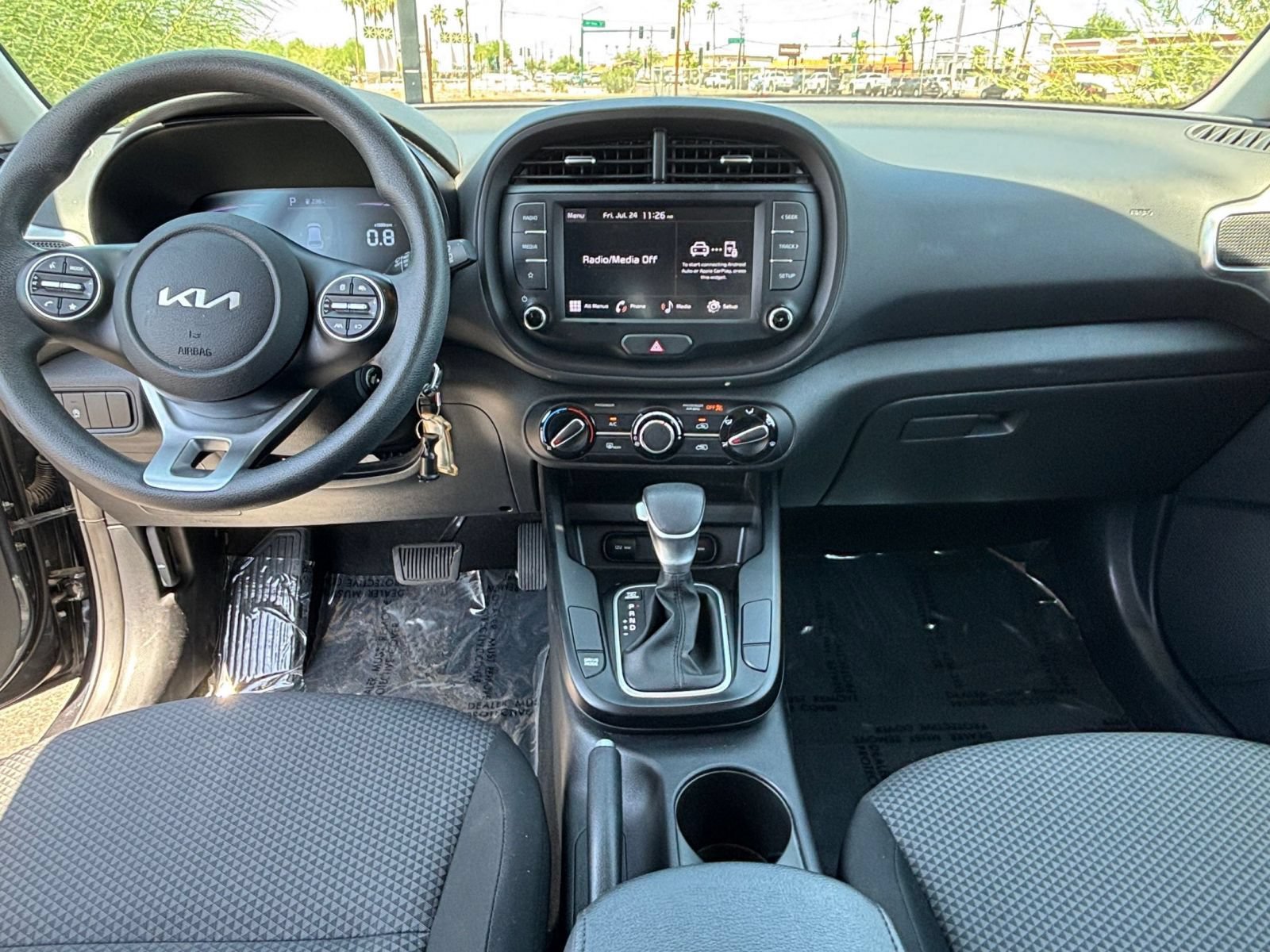 Used 2025 Kia Soul LX w/ LX Technology Package FWD image 26